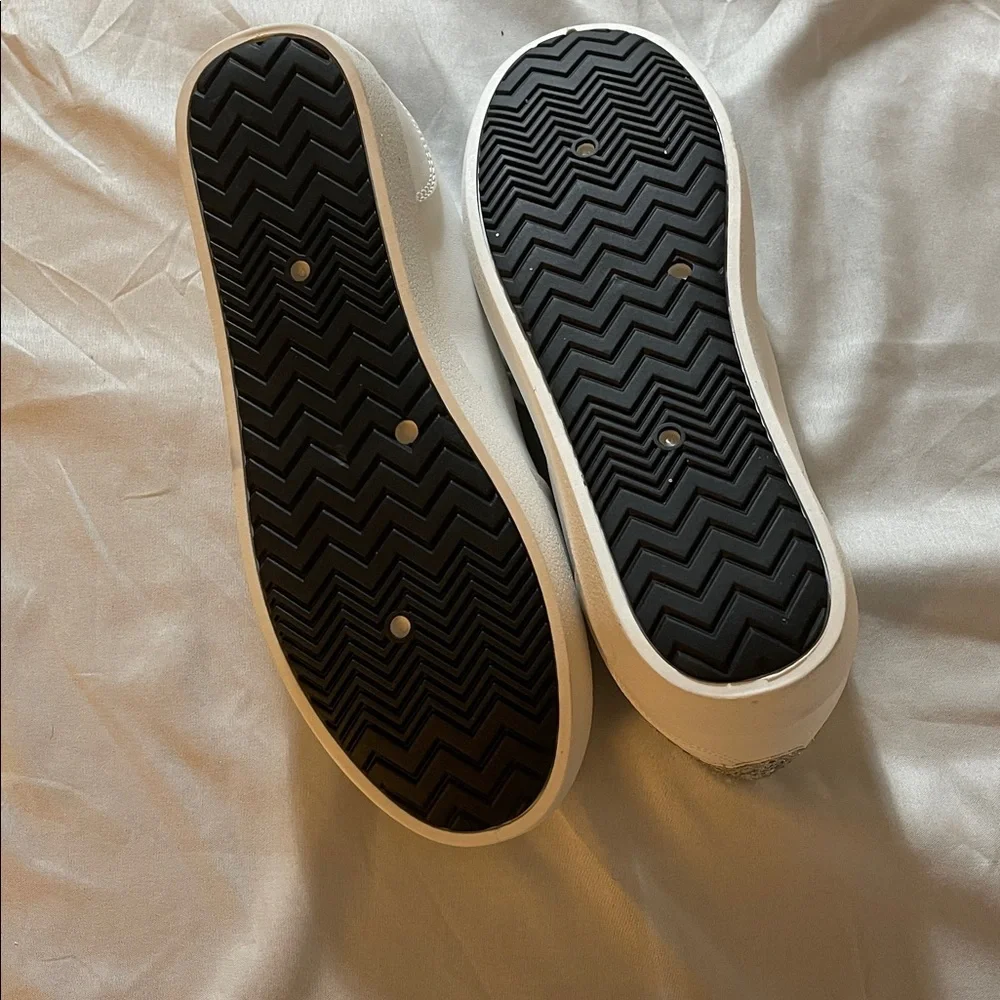 White Athletic Sneakers with Silver Glitter Star - Picture 3 of 8